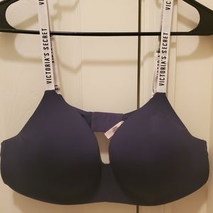 Victoria's Secret T-Shirt Light Lined Wireless Bra